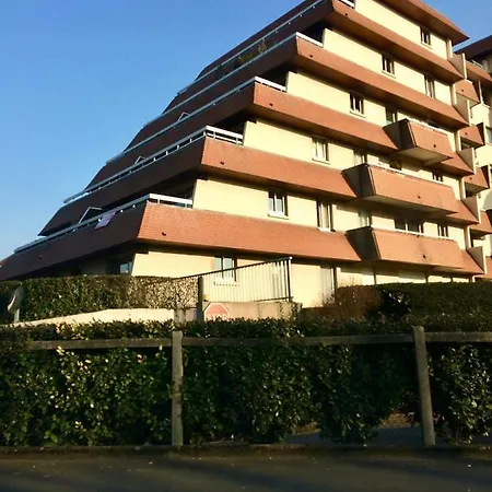 Le Green Way, Style Seconde Guerre Et Terrasse Caen Exterior photo